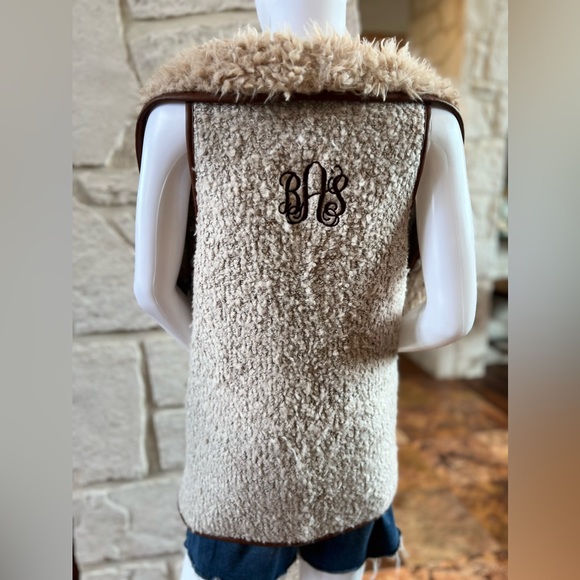 Anthropologie Love Tree Shearling Sherpa Faux Fur Vest - Monogrammed BAS - Picture 2 of 6